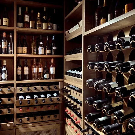 Aparthotel Windmill Bay