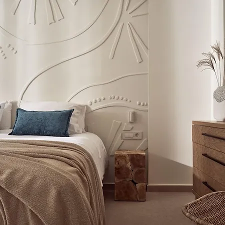 Windmill Bay Aparthotel 4*