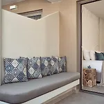 Windmill Bay Apartahotel 4*