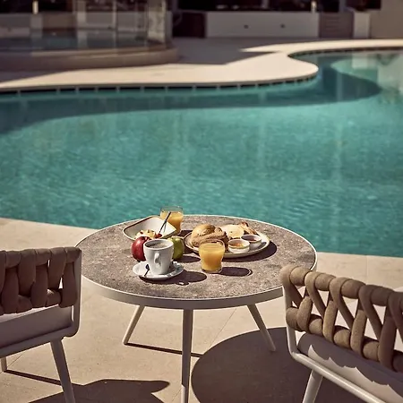 Windmill Bay 4*