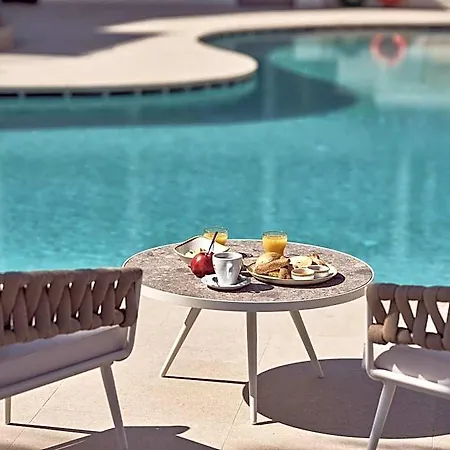 Hotel apartamentowy Windmill Bay 4*