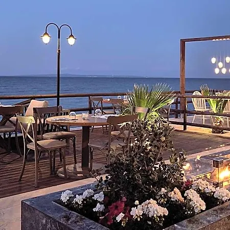 Aparthotel Windmill Bay 4*