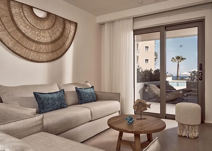 Windmill Bay Aparthotel