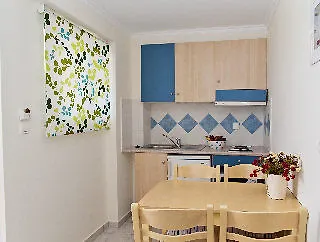 Windmill Bay 4*