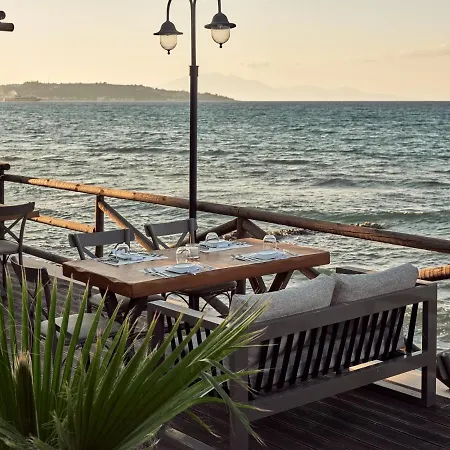Windmill Bay Apartahotel